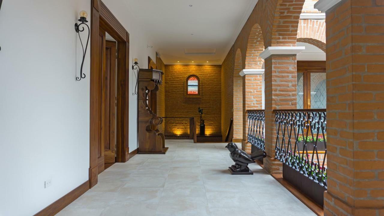 Hotel Otavalo Exterior photo