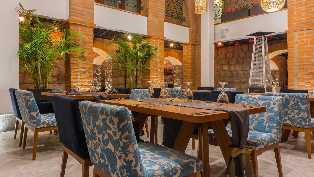 Hotel Otavalo Exterior photo
